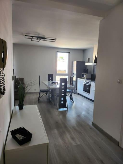 Appartement Sandonato Clermont-lʼHérault Esterno foto